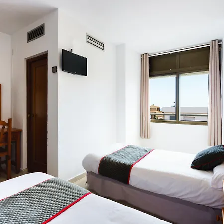 Отель Costa Andaluza 2*